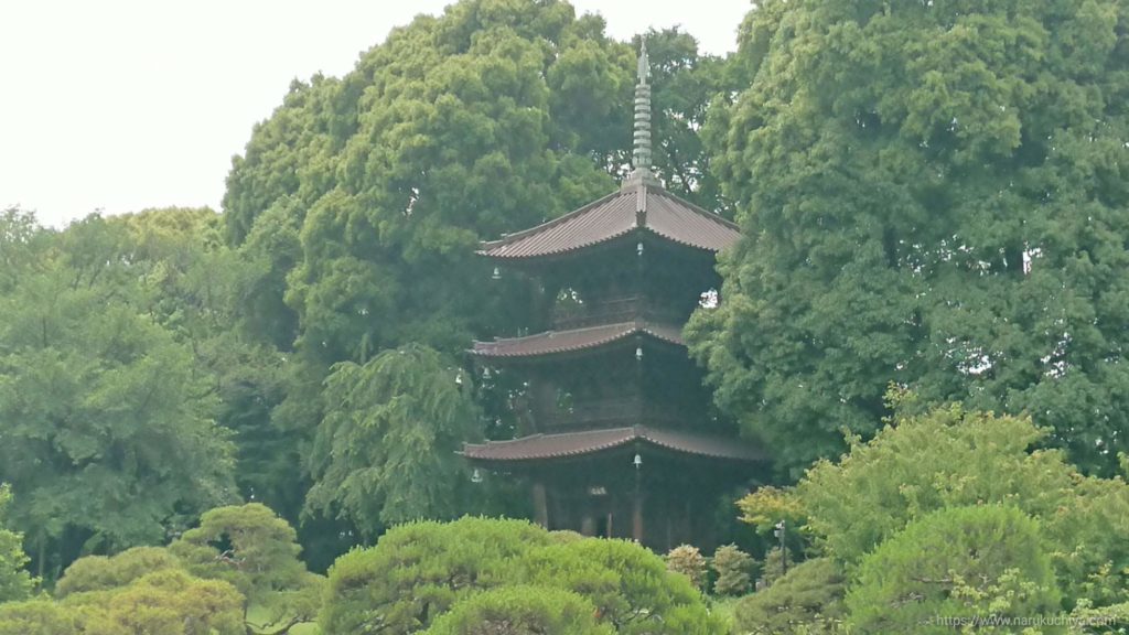 椿山荘　庭園　三重塔